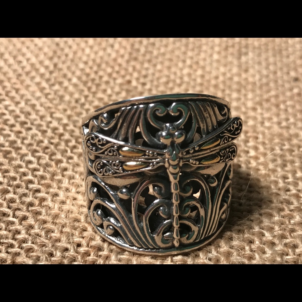 Sweet dragonfly ring with 18k & .925